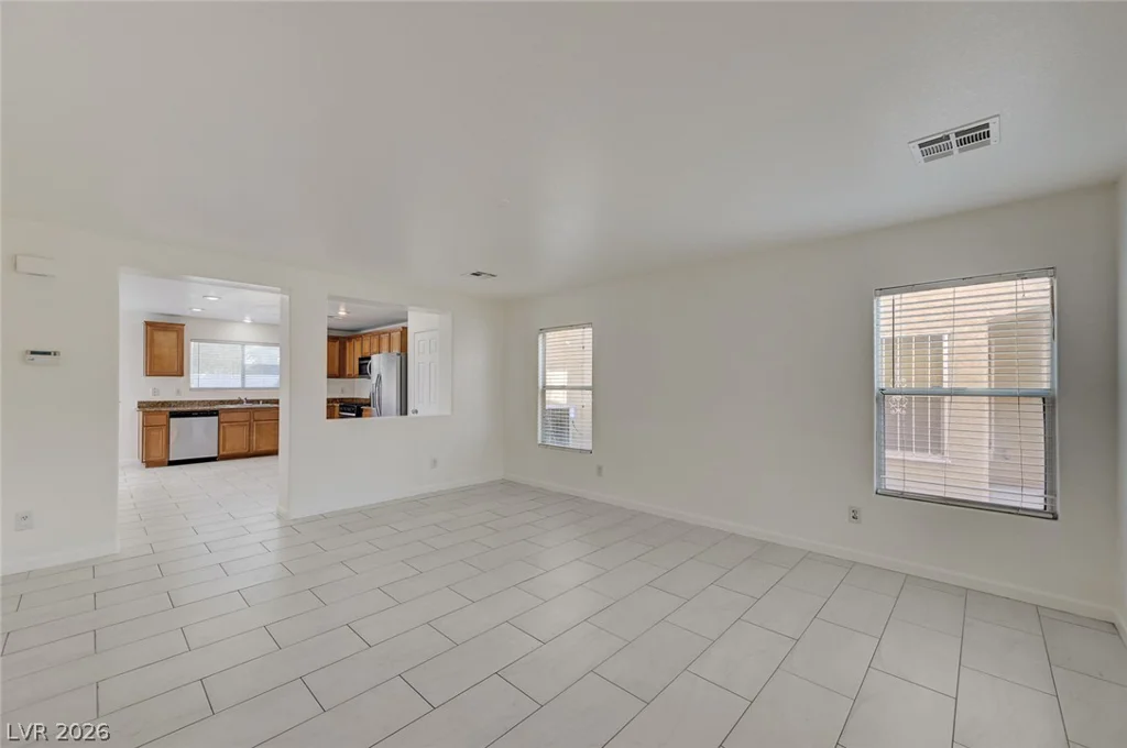 5672 Park City, Las Vegas, NV 89122