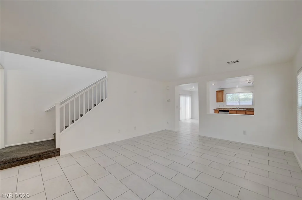 5672 Park City, Las Vegas, NV 89122