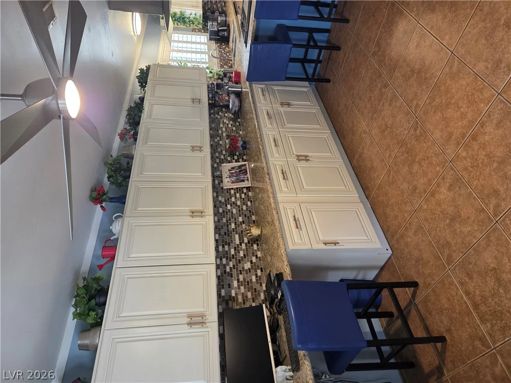 420 Huntly, Las Vegas, NV 89145