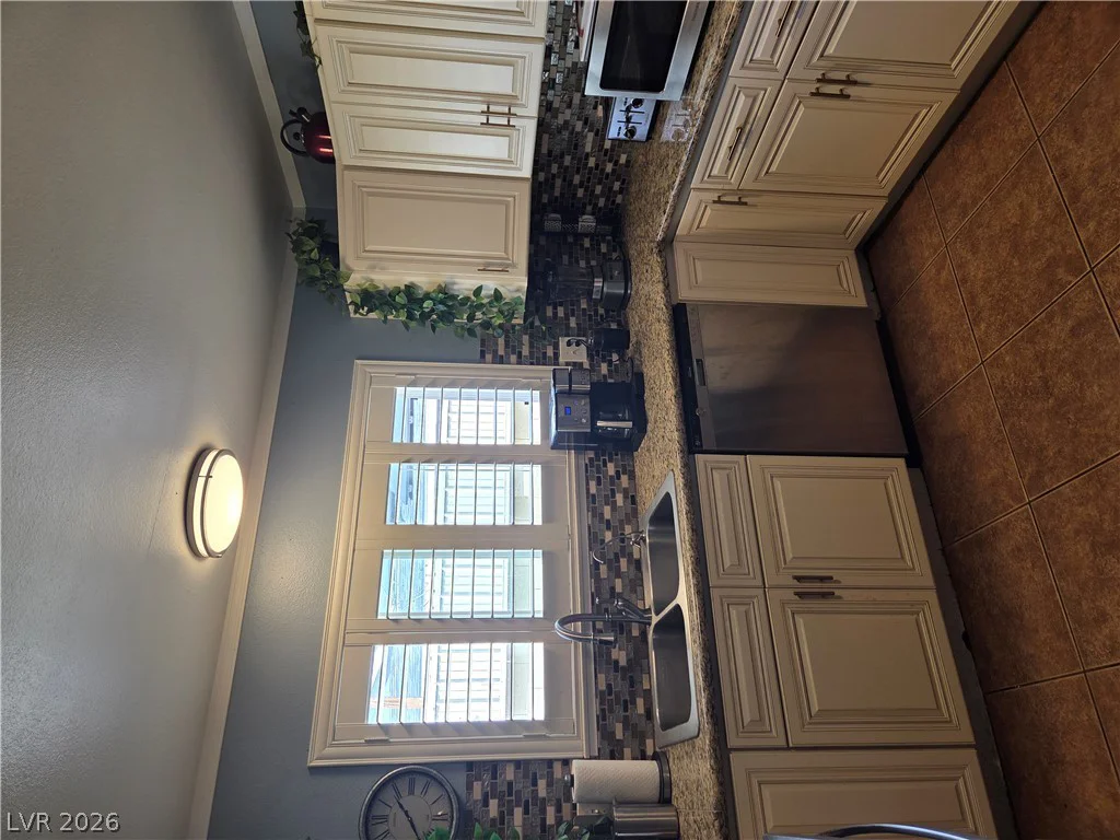 420 Huntly, Las Vegas, NV 89145