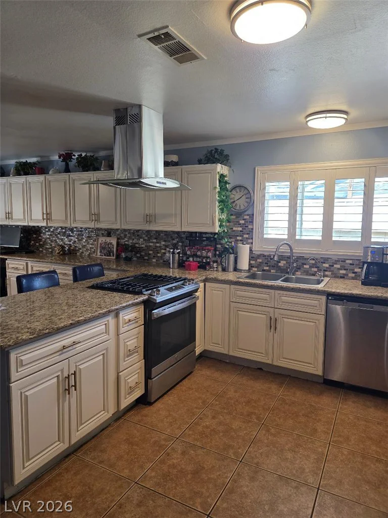 420 Huntly, Las Vegas, NV 89145