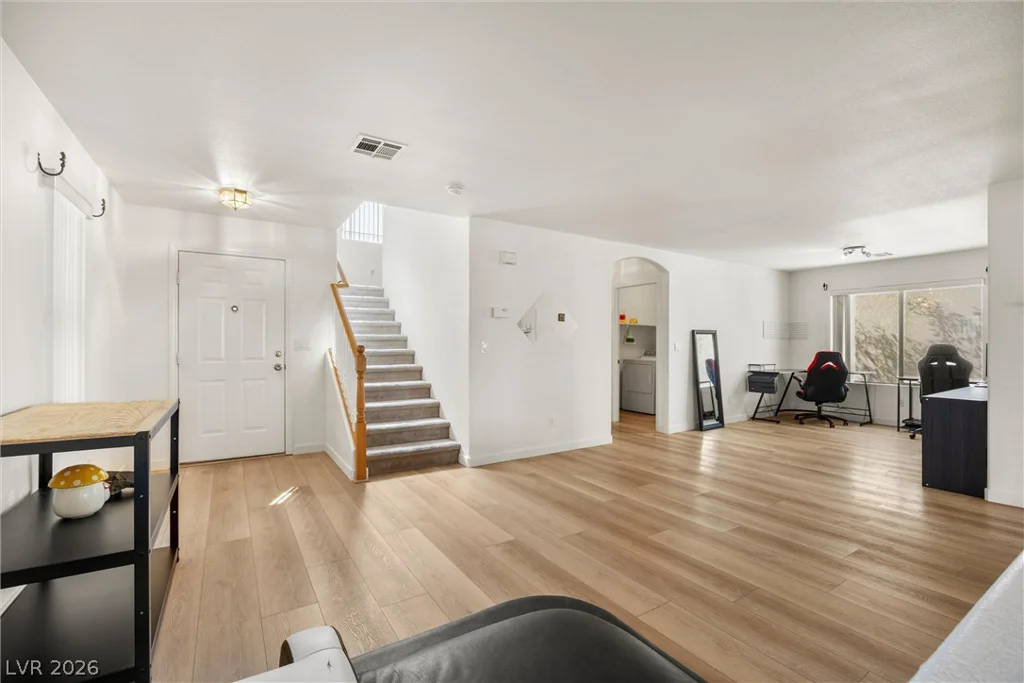 7707 Whitesboro, Las Vegas, NV 89139