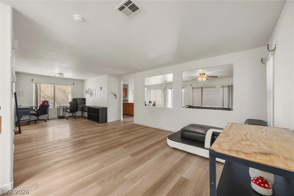 7707 Whitesboro, Las Vegas, NV 89139
