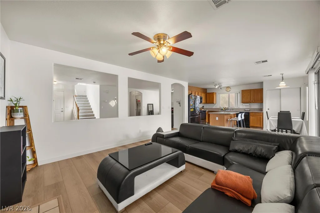 7707 Whitesboro, Las Vegas, NV 89139