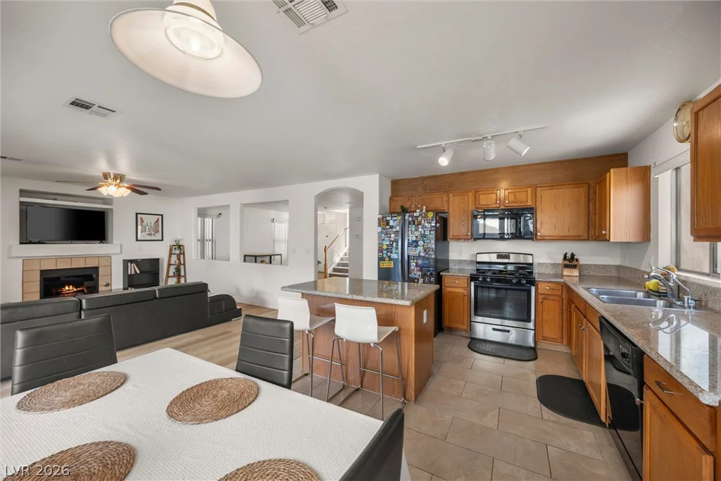 7707 Whitesboro, Las Vegas, NV 89139