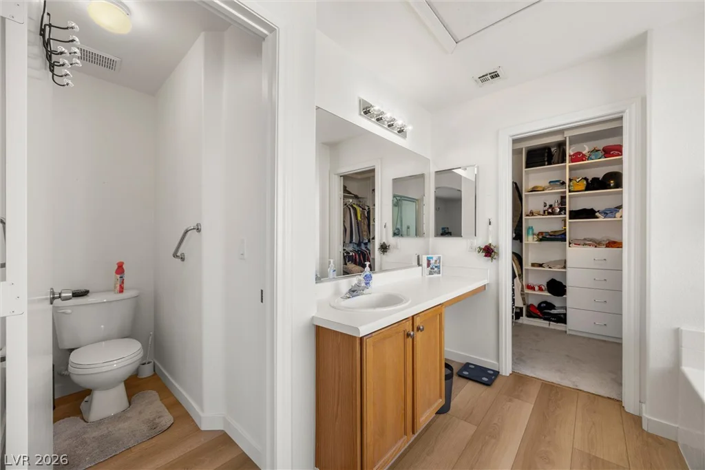 7707 Whitesboro, Las Vegas, NV 89139