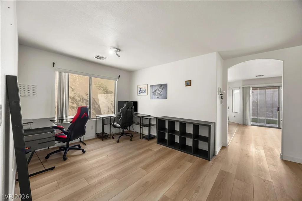 7707 Whitesboro, Las Vegas, NV 89139