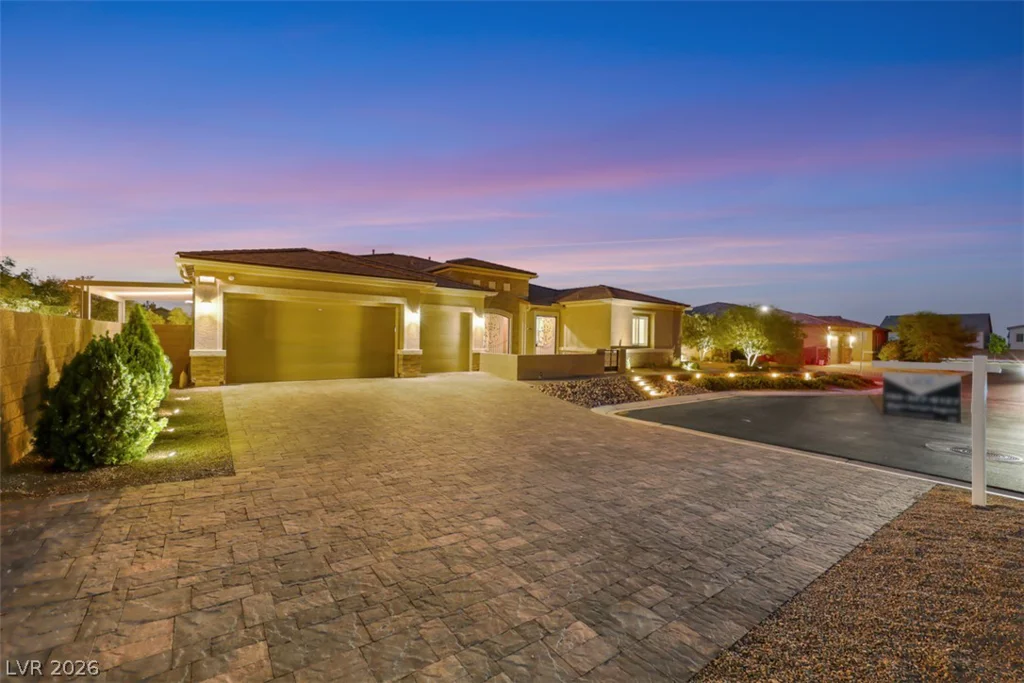 8425 Tenaya, Las Vegas, NV 89113