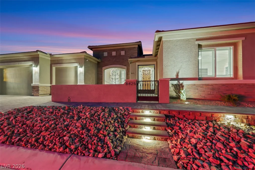 8425 Tenaya, Las Vegas, NV 89113