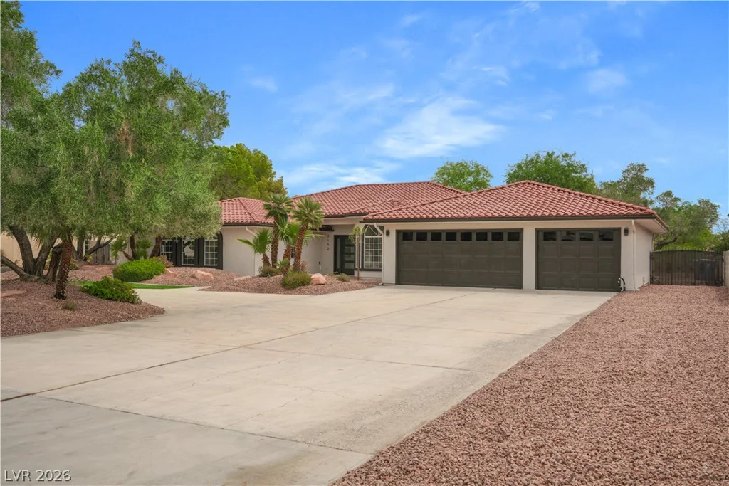 3150 Tenaya, Las Vegas, NV 89117