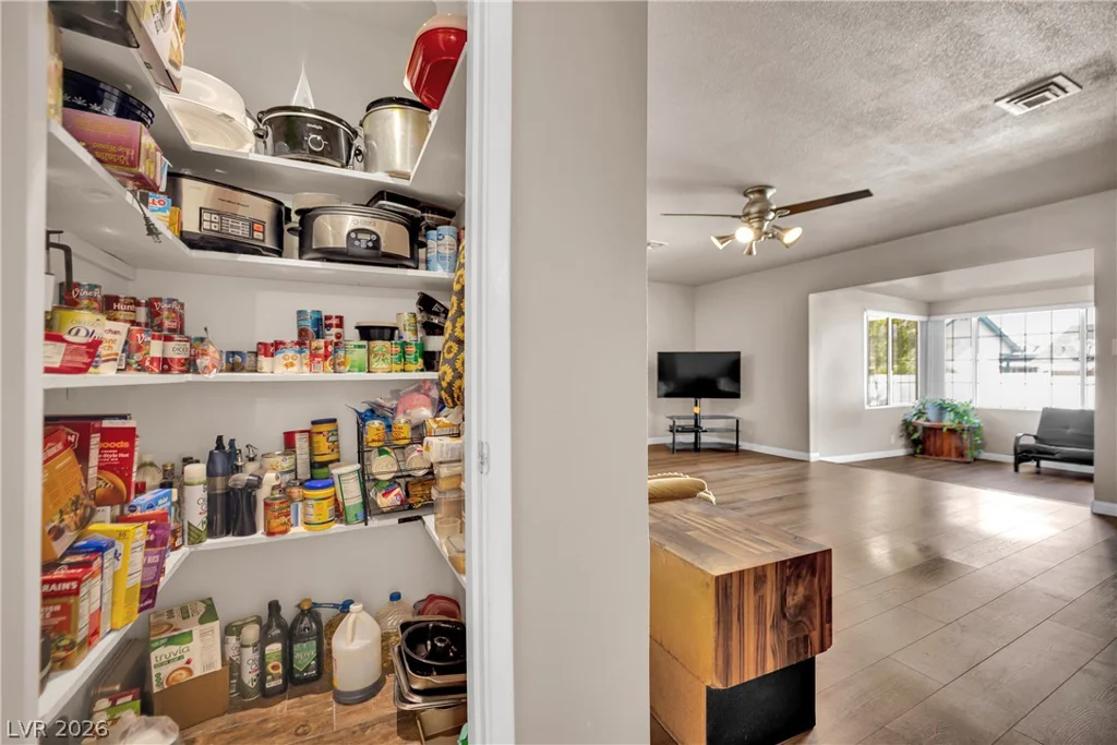 5412 Del Monte, Las Vegas, NV 89146