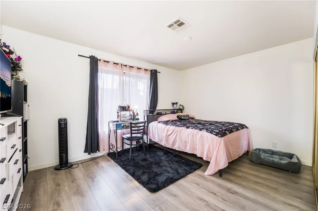 6135 Meadowgrass, Las Vegas, NV 89103