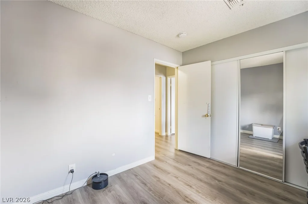 6135 Meadowgrass, Las Vegas, NV 89103