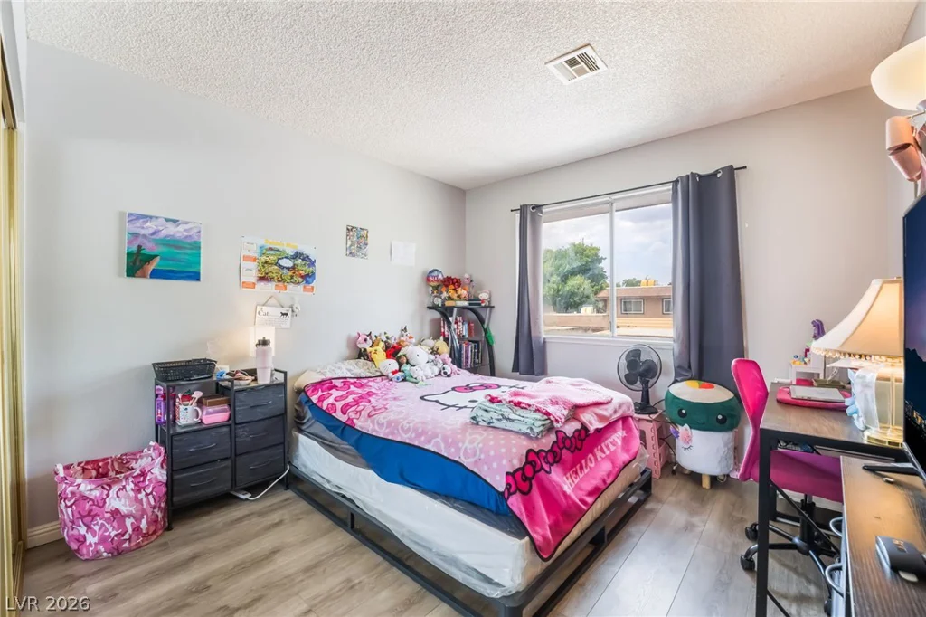 6135 Meadowgrass, Las Vegas, NV 89103