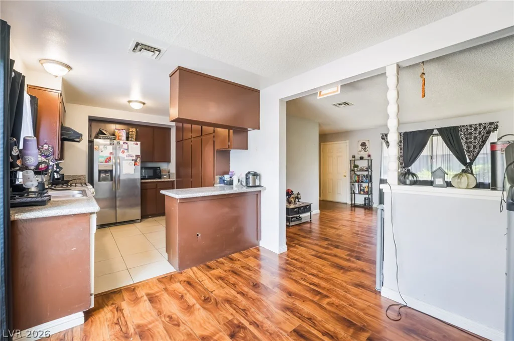 6135 Meadowgrass, Las Vegas, NV 89103