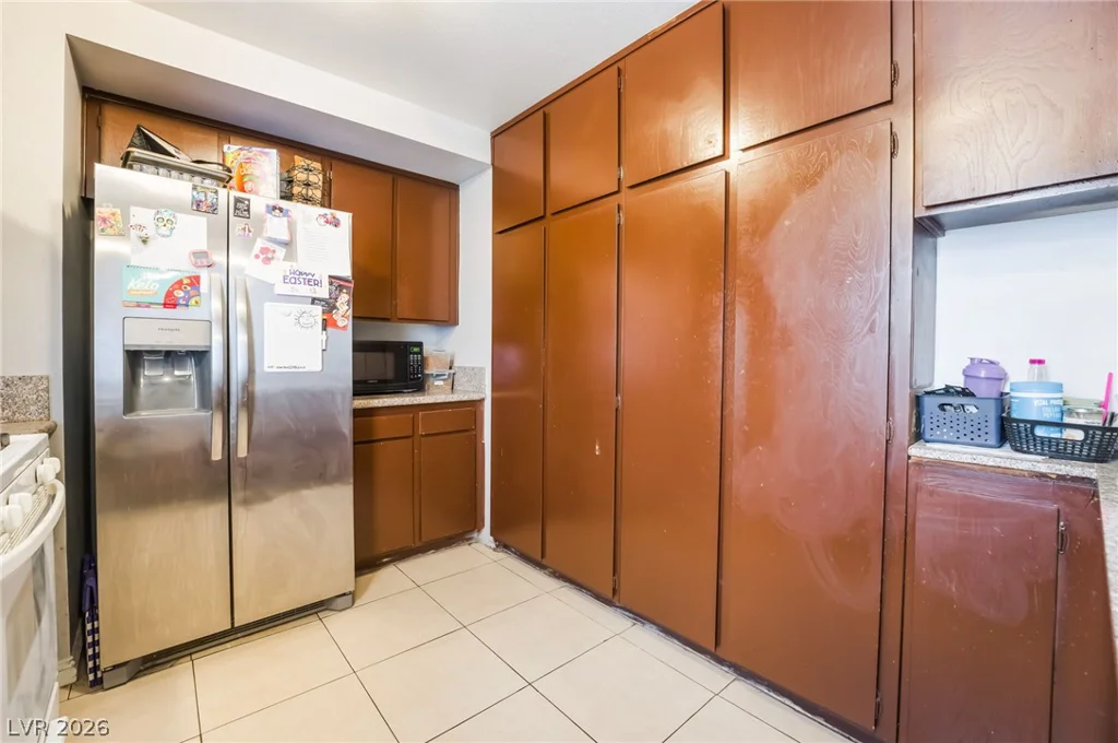 6135 Meadowgrass, Las Vegas, NV 89103