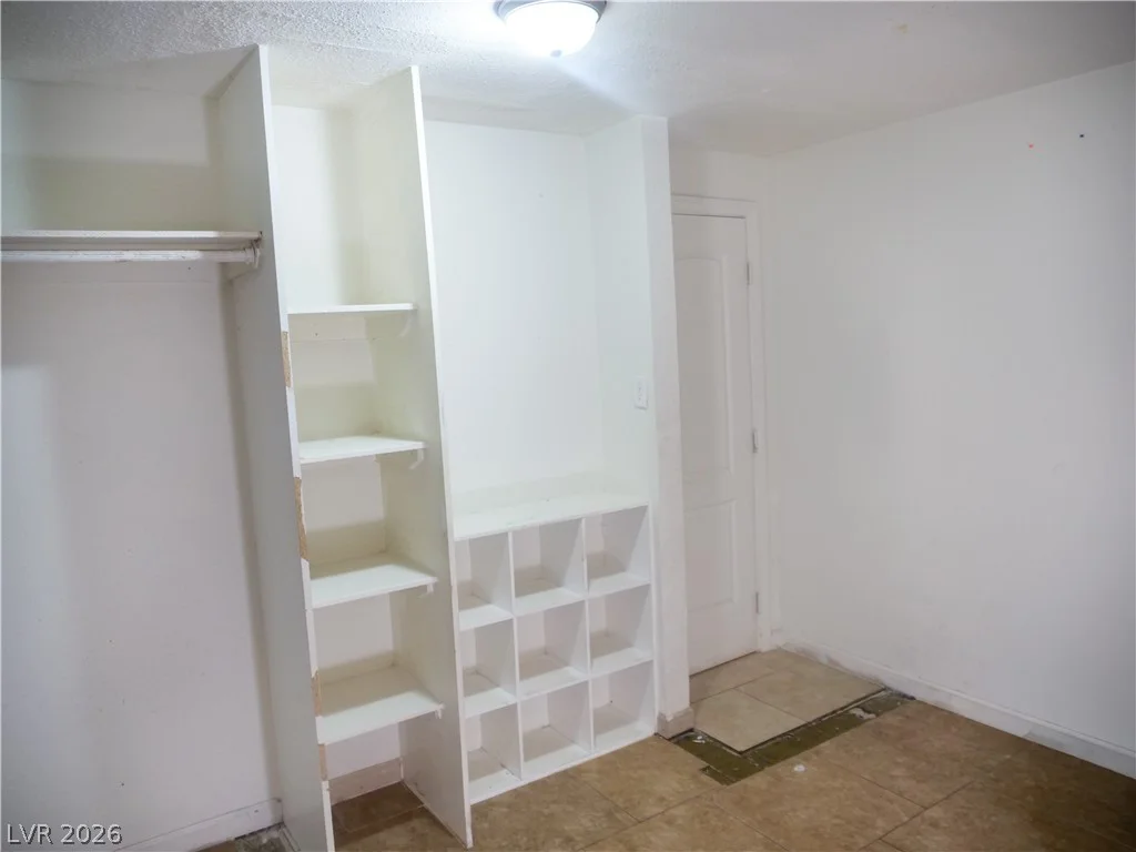 905 Zola, Las Vegas, NV 89145