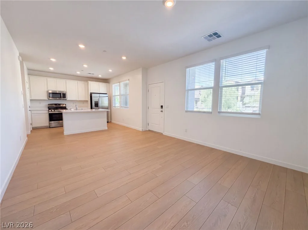 305 Crescent Glow, Henderson, NV 89015