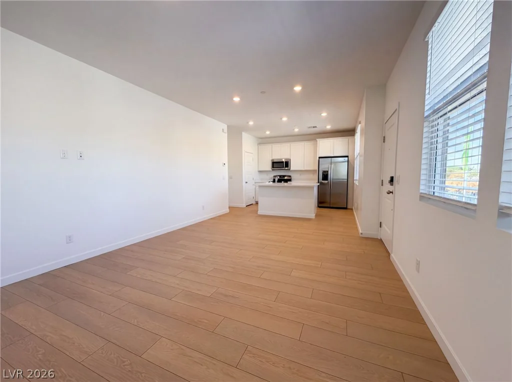 305 Crescent Glow, Henderson, NV 89015