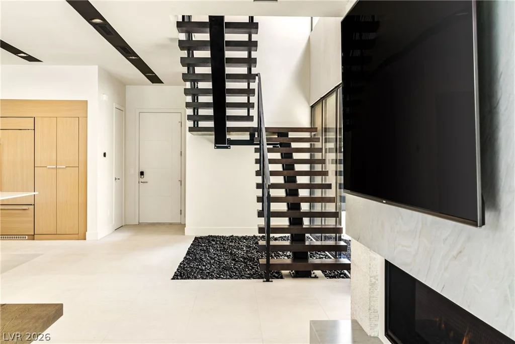 2847 Queens Courtyard, Las Vegas, NV 89109