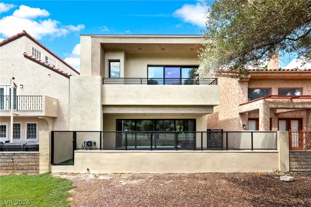 2847 Queens Courtyard, Las Vegas, NV 89109