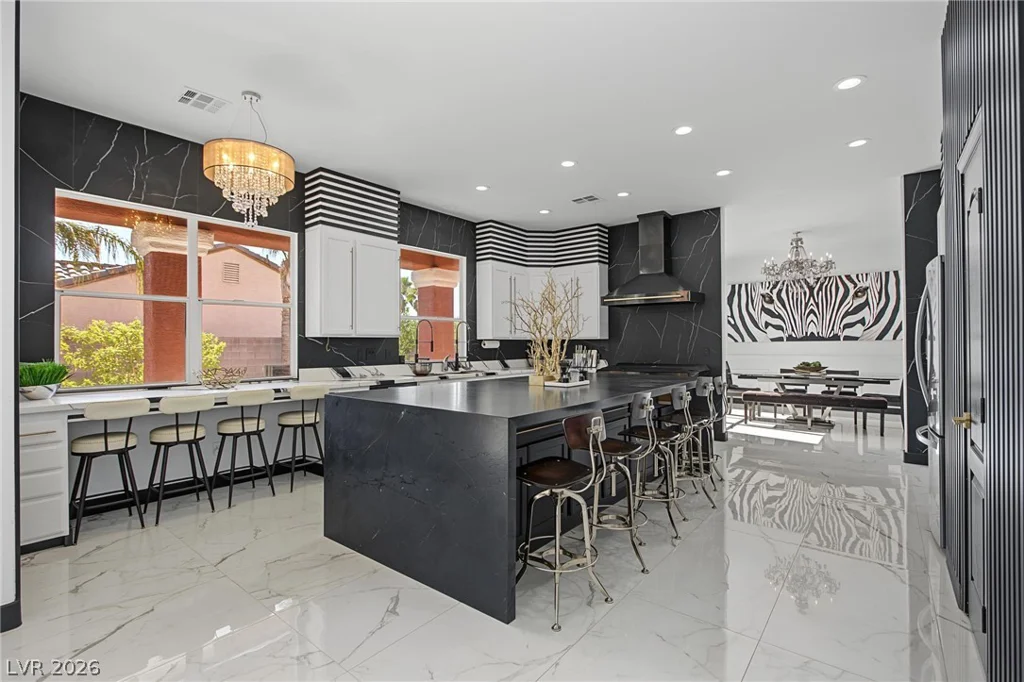 5560 Kings Row, Las Vegas, NV 89148