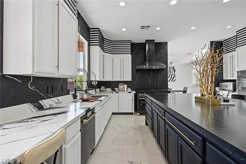 5560 Kings Row, Las Vegas, NV 89148