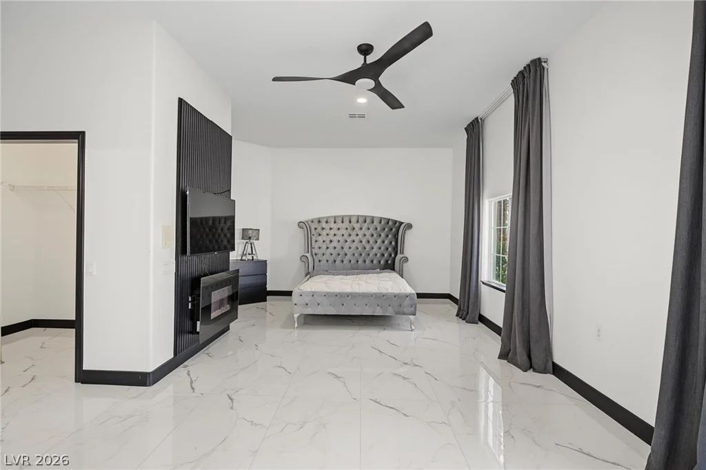 5560 Kings Row, Las Vegas, NV 89148