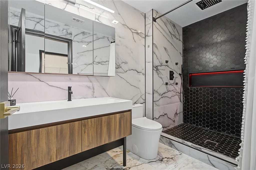 5560 Kings Row, Las Vegas, NV 89148