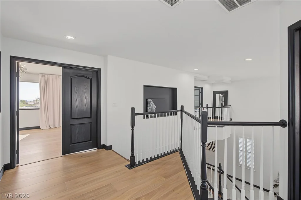 5560 Kings Row, Las Vegas, NV 89148