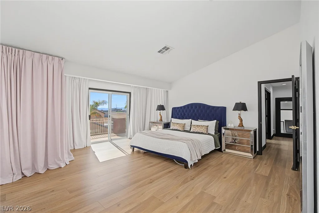 5560 Kings Row, Las Vegas, NV 89148