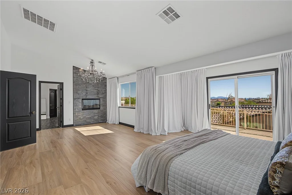 5560 Kings Row, Las Vegas, NV 89148