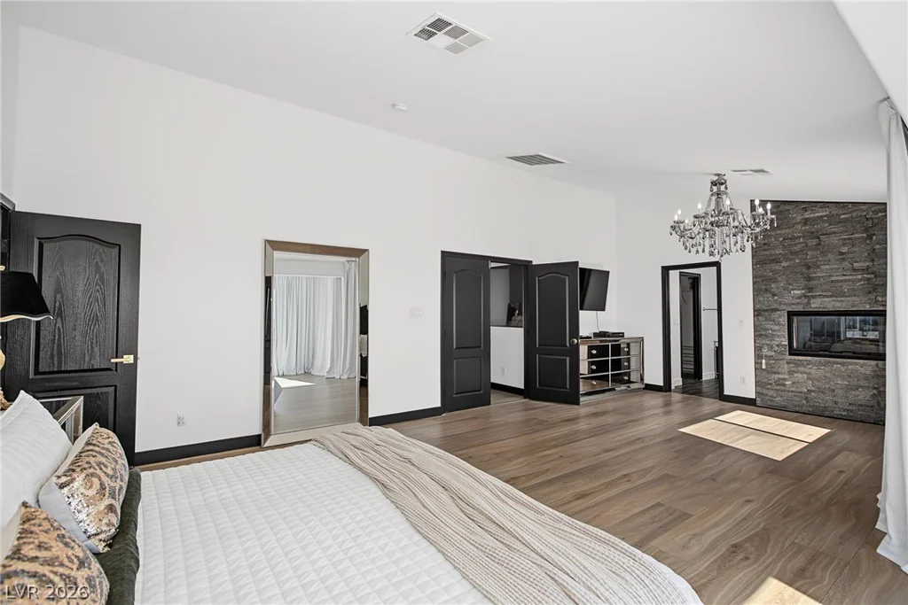 5560 Kings Row, Las Vegas, NV 89148