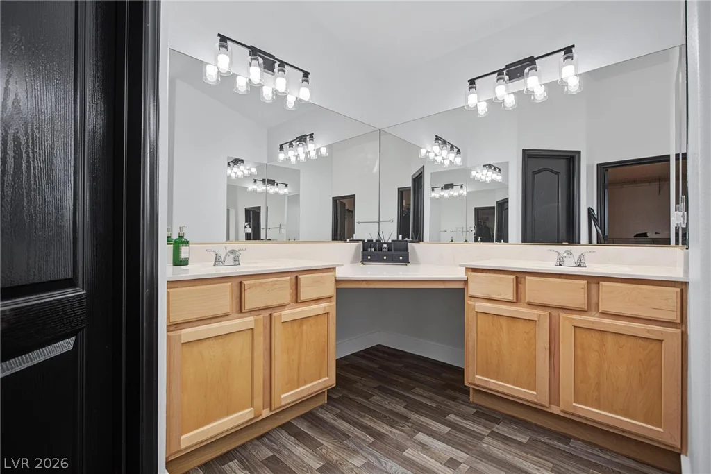 5560 Kings Row, Las Vegas, NV 89148
