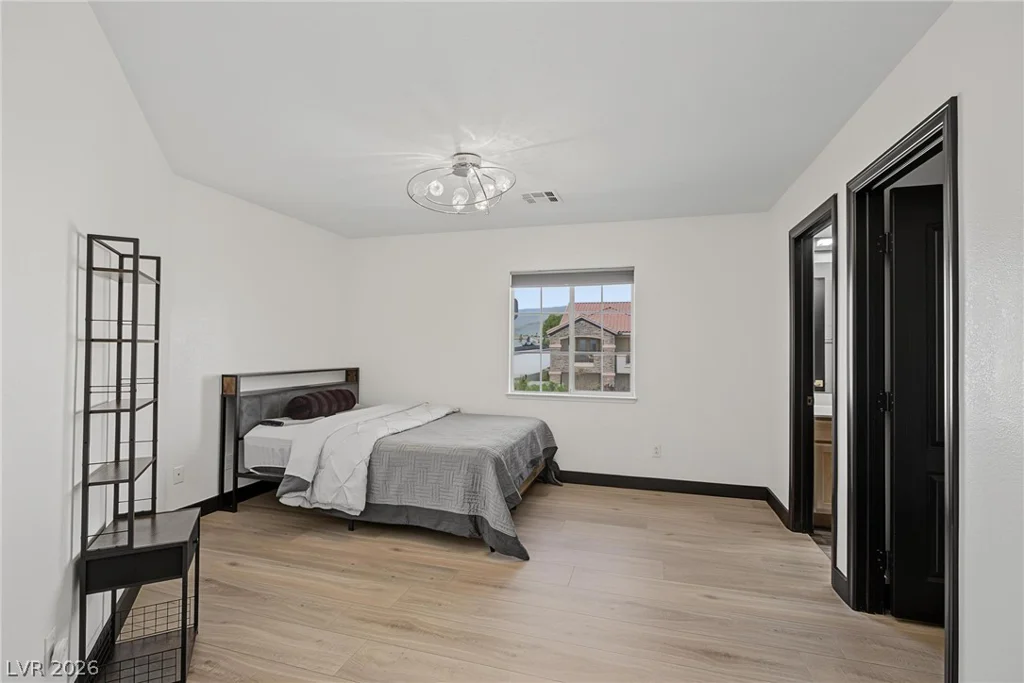 5560 Kings Row, Las Vegas, NV 89148