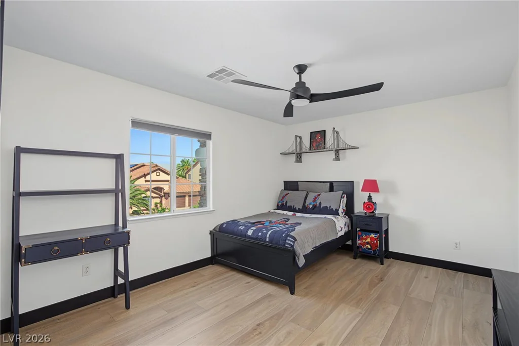5560 Kings Row, Las Vegas, NV 89148