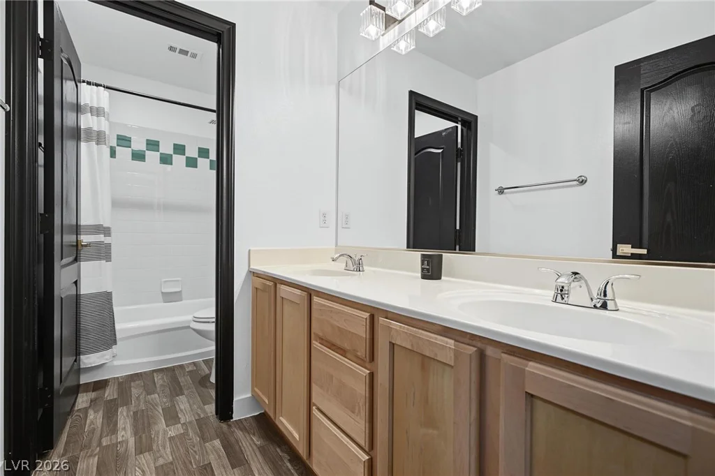 5560 Kings Row, Las Vegas, NV 89148