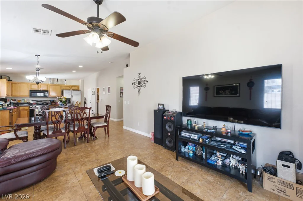 1229 Jarbridge, Las Vegas, NV 89110