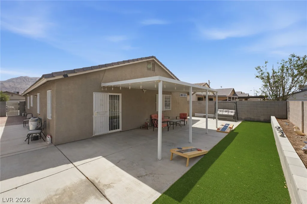 1229 Jarbridge, Las Vegas, NV 89110