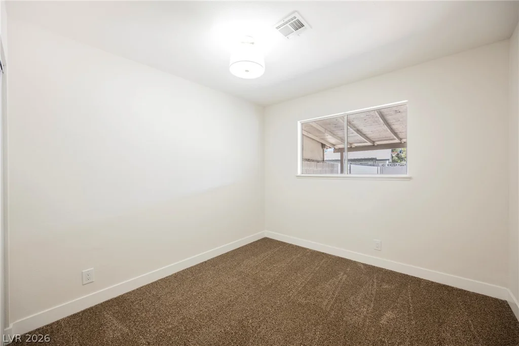 35 Hickory, Las Vegas, NV 89110