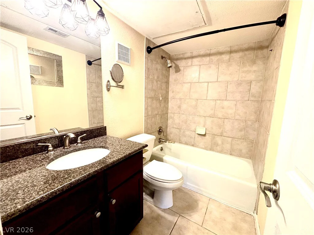 2838 Geary, Las Vegas, NV 89109