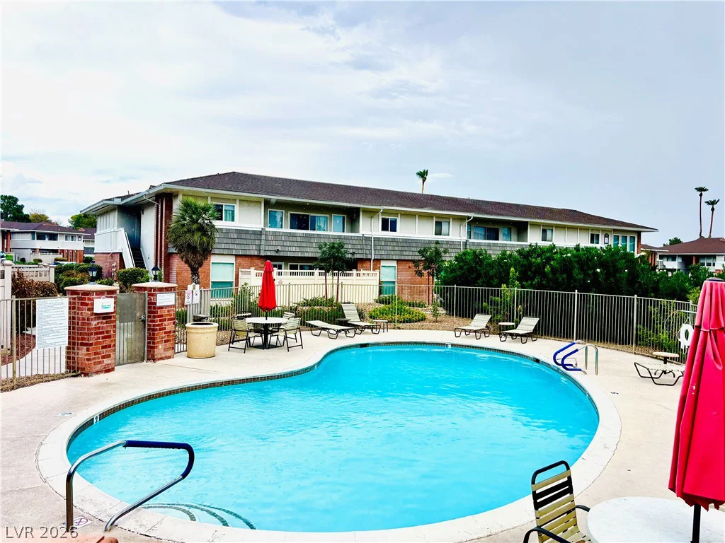 2838 Geary, Las Vegas, NV 89109