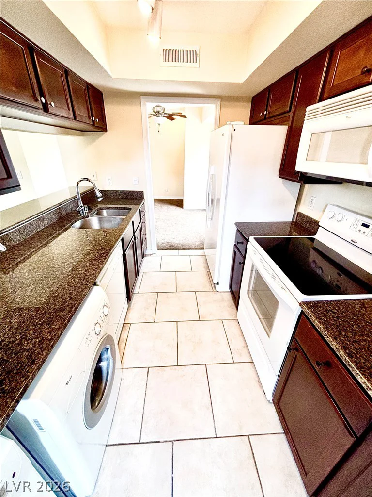 2838 Geary, Las Vegas, NV 89109