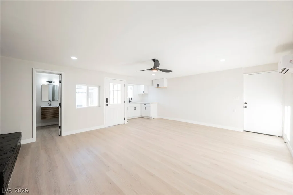 872 Count Wutzke, Las Vegas, NV 89119