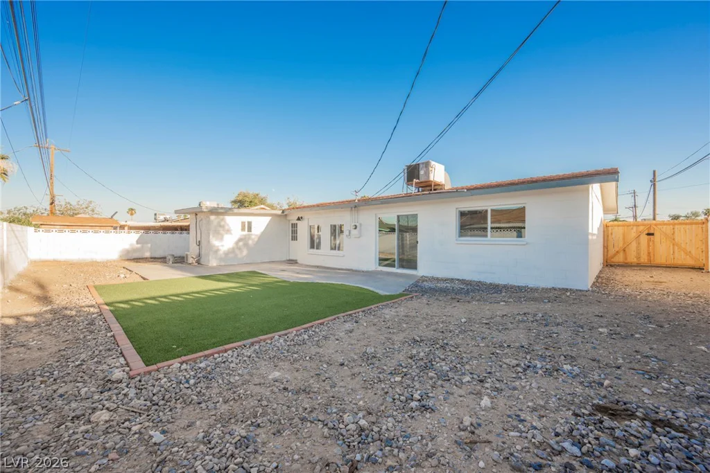 872 Count Wutzke, Las Vegas, NV 89119