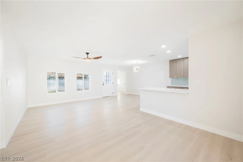 872 Count Wutzke, Las Vegas, NV 89119