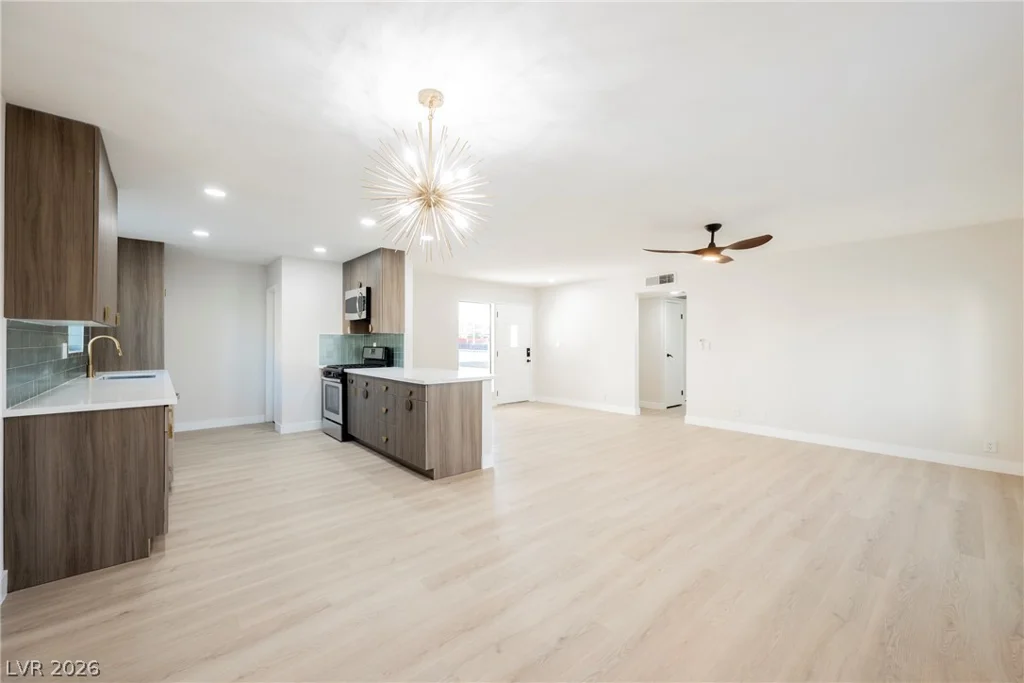 872 Count Wutzke, Las Vegas, NV 89119