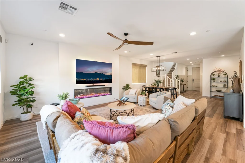 10332 Thurso, Las Vegas, NV 89166