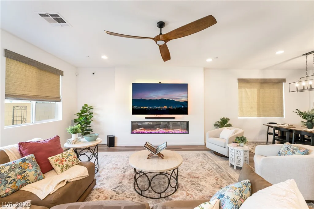 10332 Thurso, Las Vegas, NV 89166