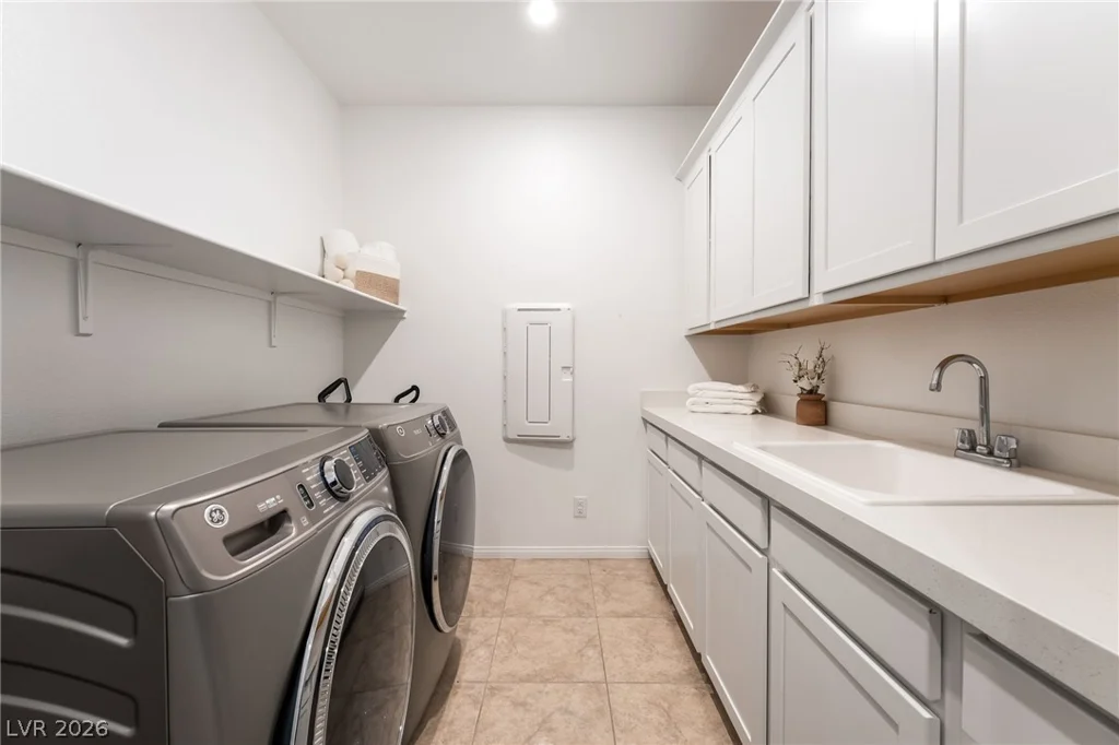 10332 Thurso, Las Vegas, NV 89166